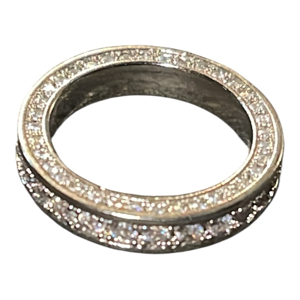 Elegant Silver Crystal Ring-Costume jewelry! Stunning - Picture 2 of 6